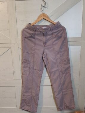 Cute pinkish/lilac Colored Cargo Pants. Size 4 Short.